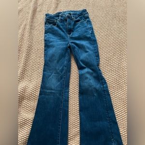 American Eagle bell bottom jeans (high rise)